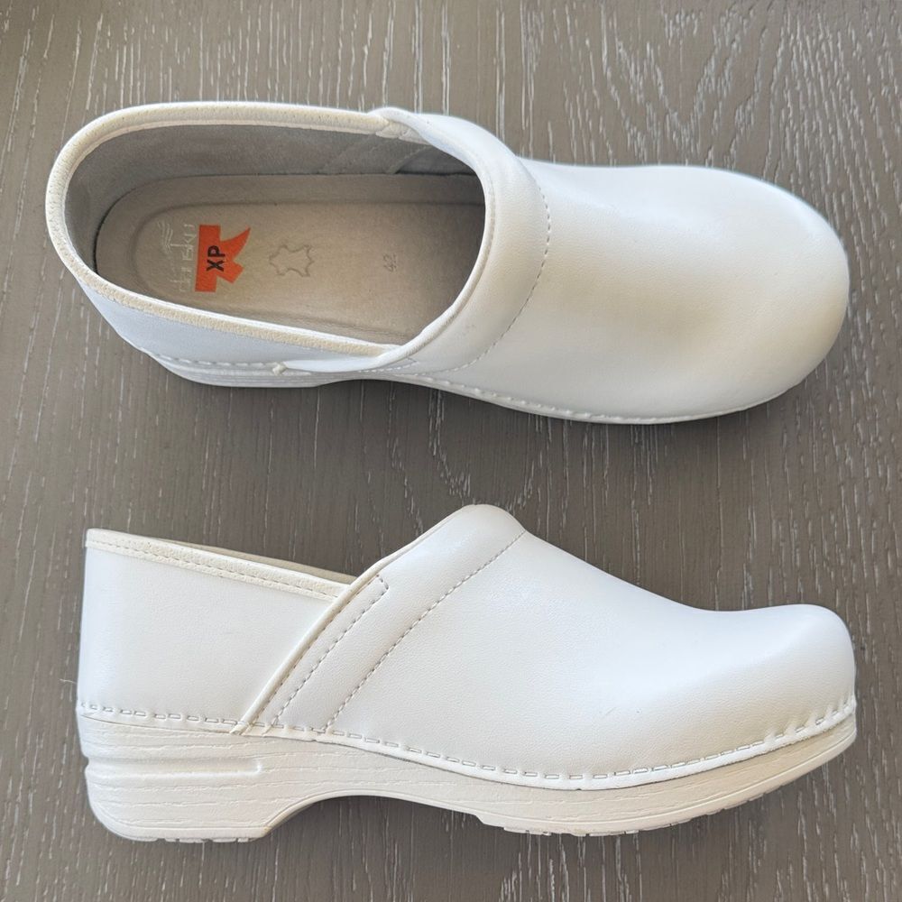 DANSKO XP Women's White Leather Professional Work Slip On Clog Shoes Size 42 EUC